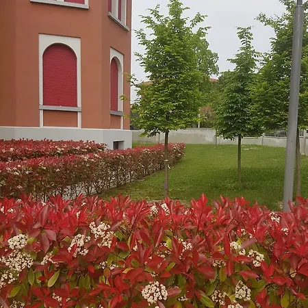 La Fontaine Aparthotel 4*