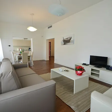 Aparthotel La Fontaine 4*